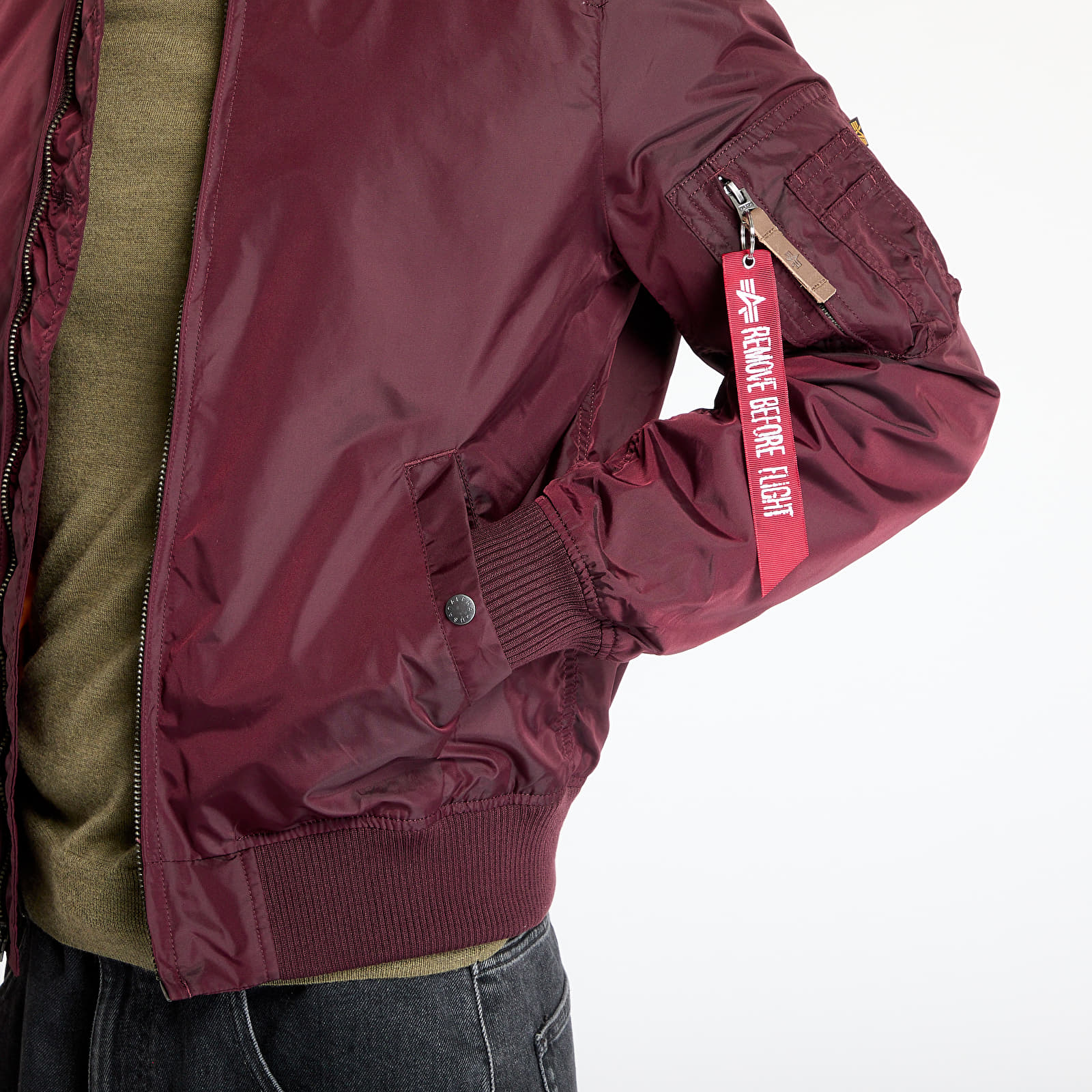 Herenjassen Alpha Industries Inc. MA-1 TT Two Tone Dark Maroon