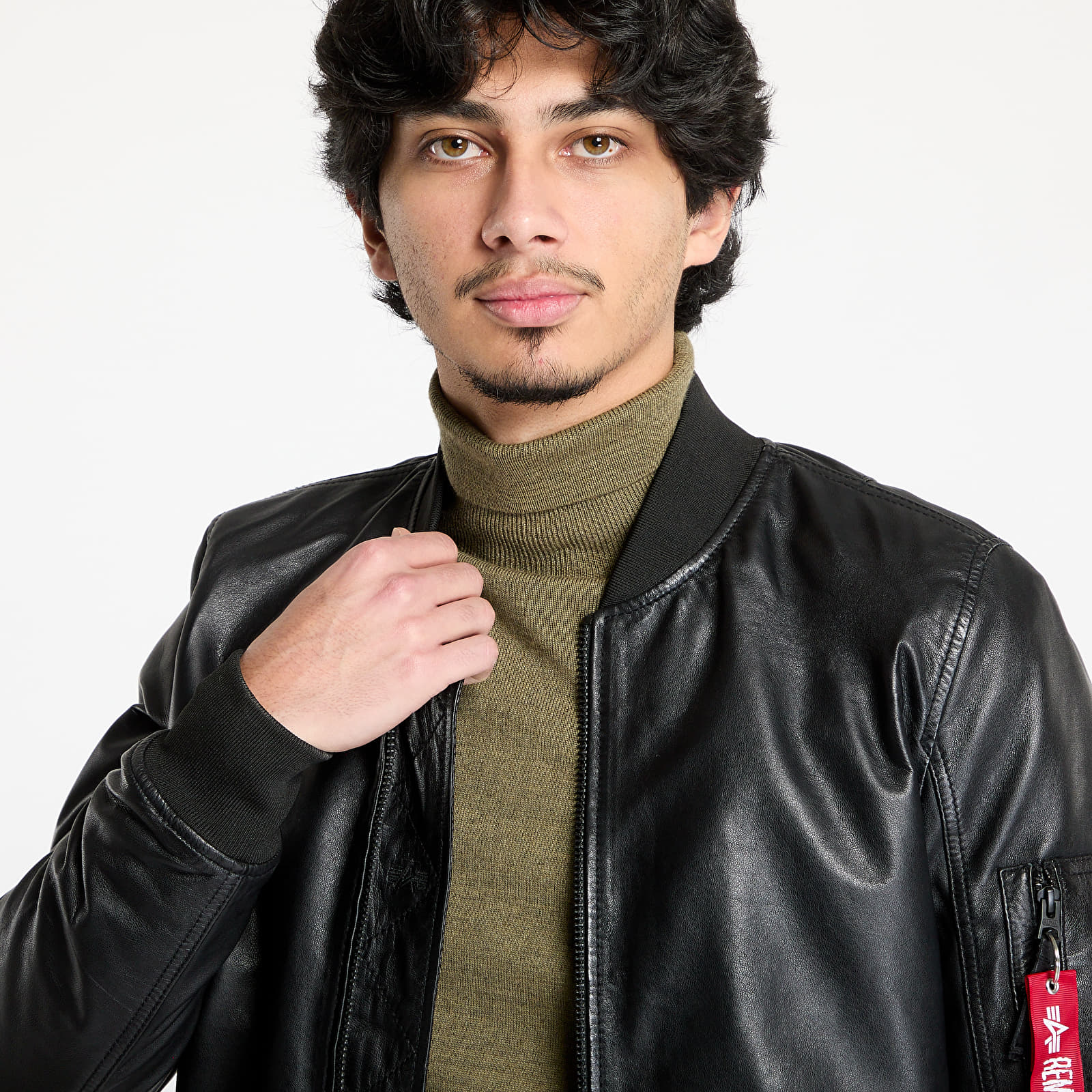 Herrenjacken Alpha Industries Inc. MA-1 Leather Black