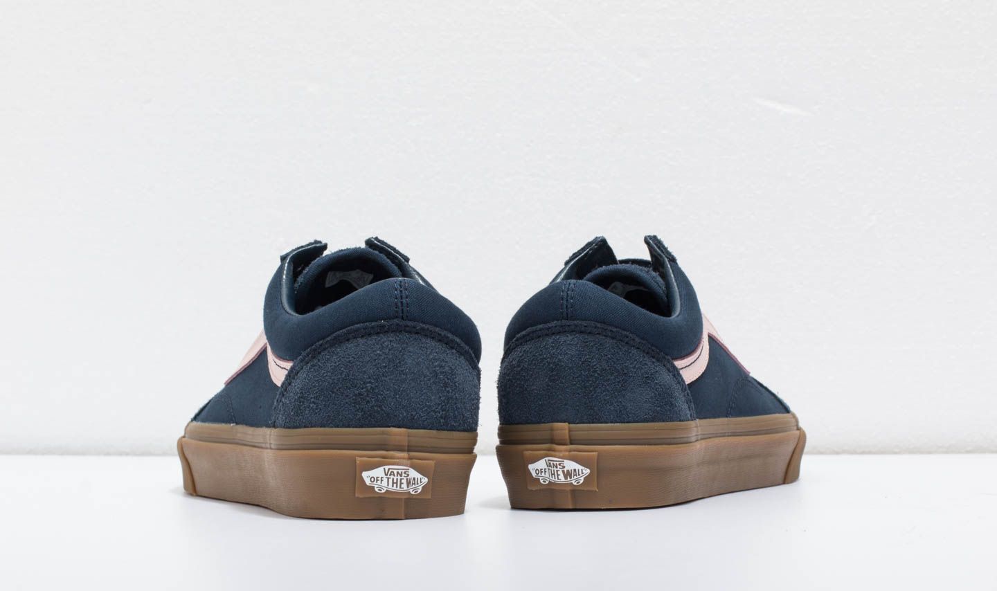 Buty damskie Vans Old Skool (Fuzzy Suede) Dress Blues/ Light Gum