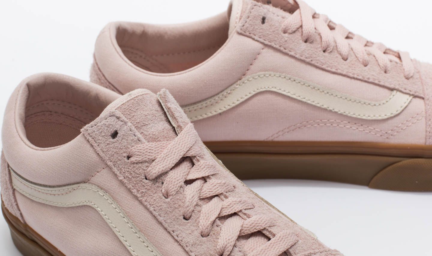 Women s shoes Vans Old Skool Fuzzy Suede Sepia Rose Light Gum Footshop