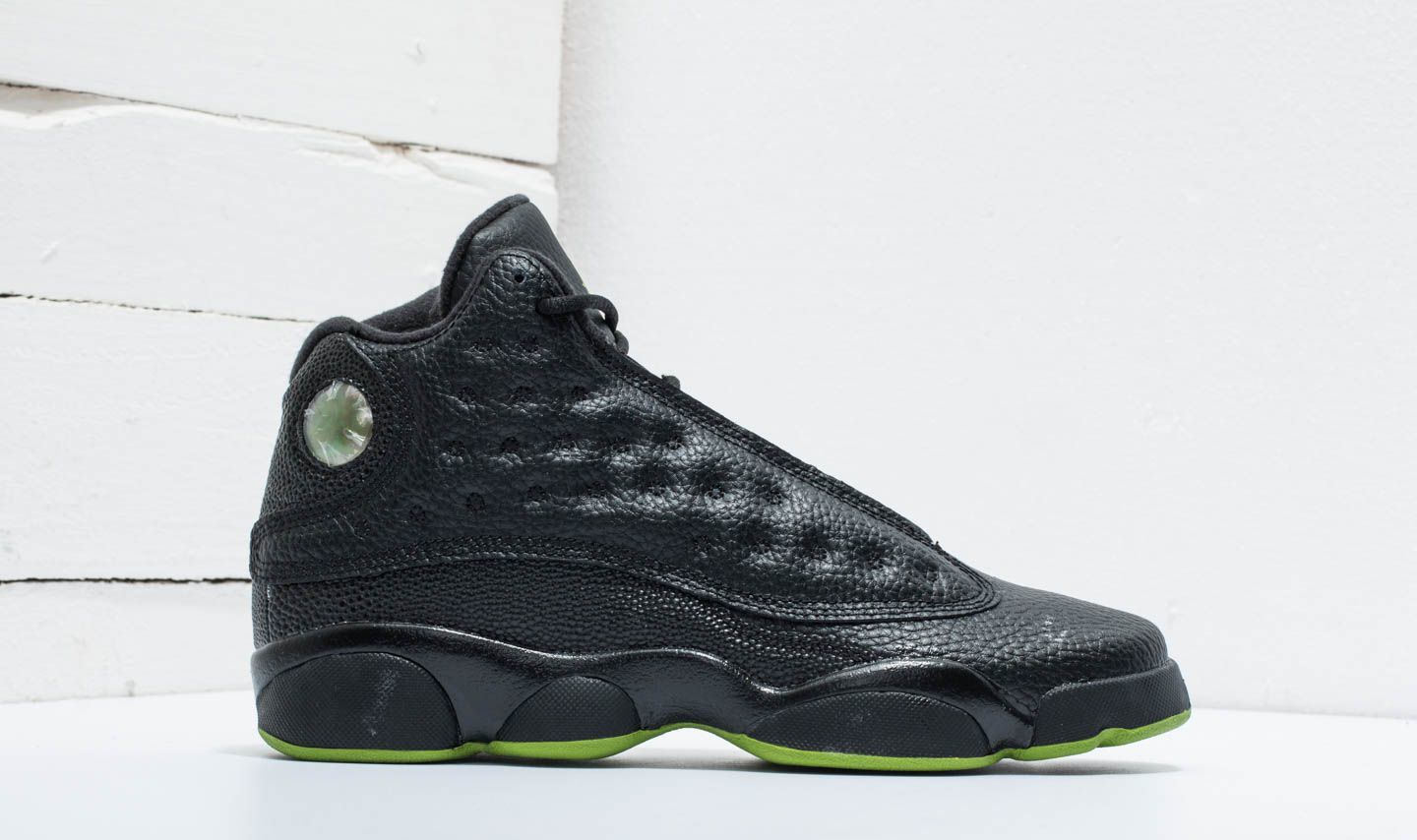 Moteriška avalynė Air Jordan Retro 13 "Altitude" BG Black/ Altitude Green