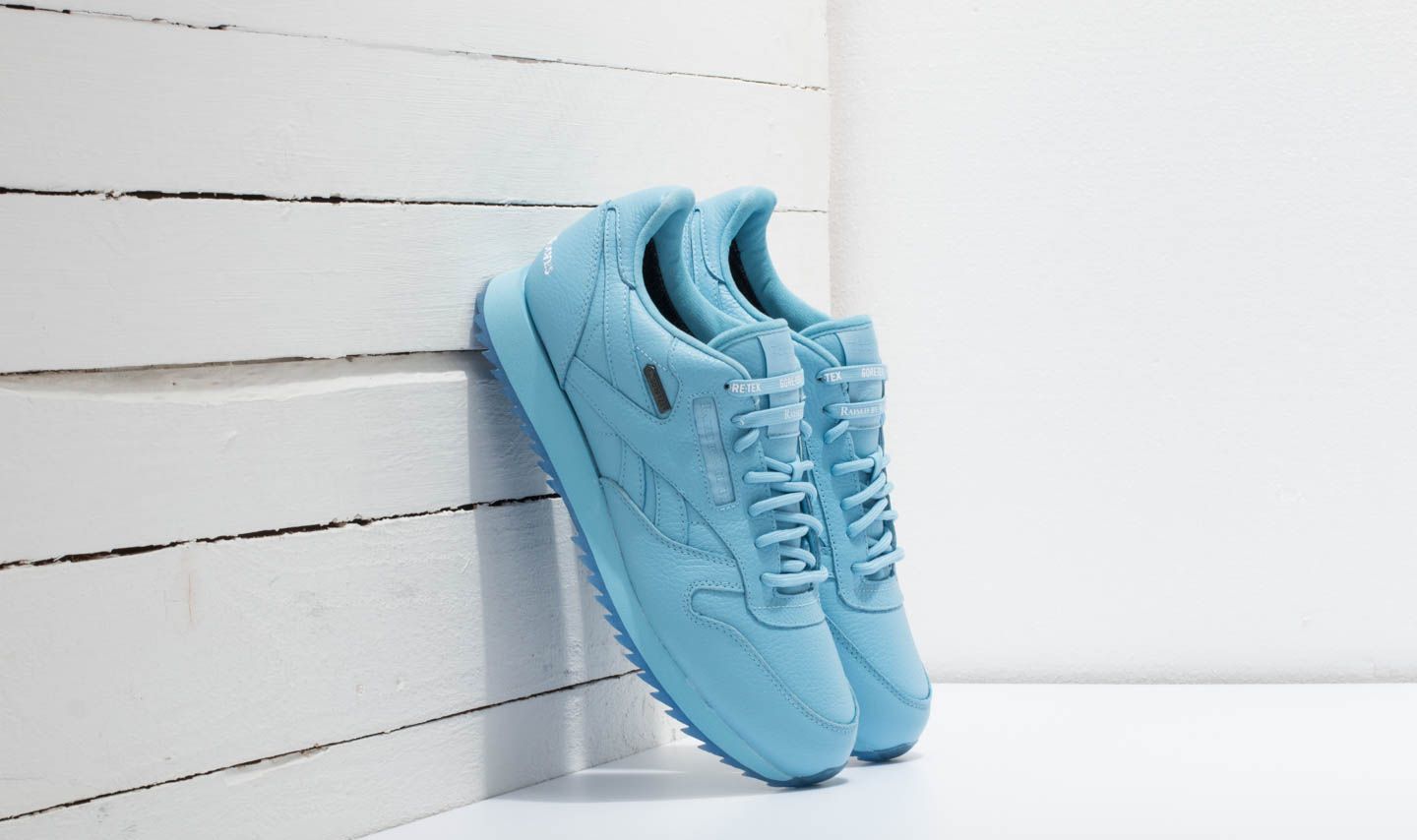 Buty męskie Reebok x Raised by Wolves Classic Leather Ripple Gore-Tex Cape Blue/ White-Ice