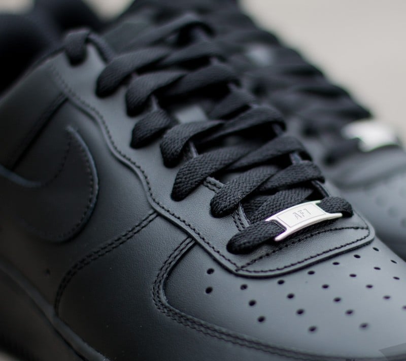 All black deals nike forces