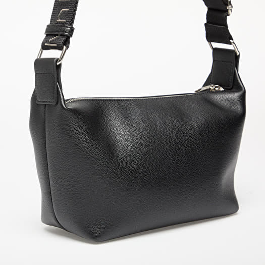 Crossbody bags Calvin Klein Jeans Ultralight Shoulder Bag Black