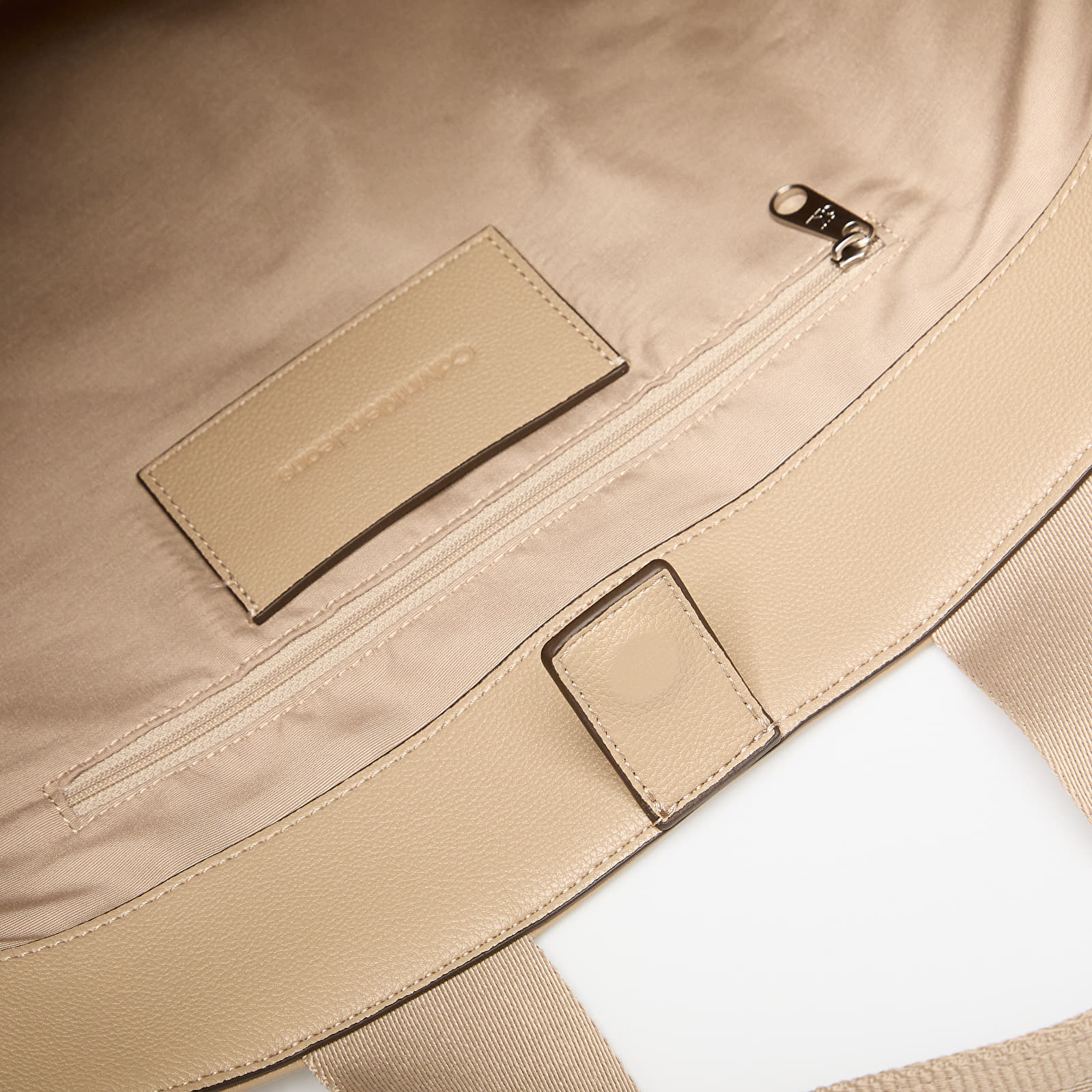 Crossbody táskák Calvin Klein Jeans Ultralight Tote Gray