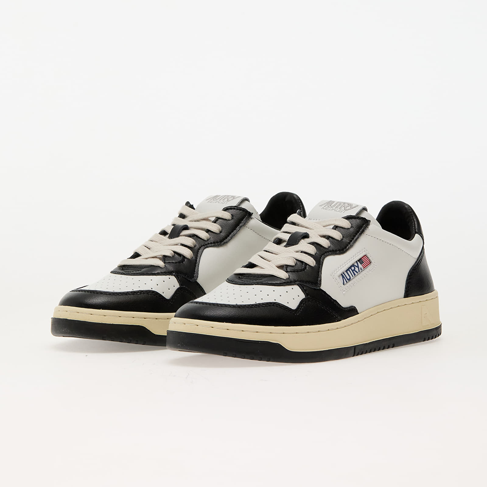 Men's shoes Autry Medalist Low Man Leat/ Leat Wht/ Blk