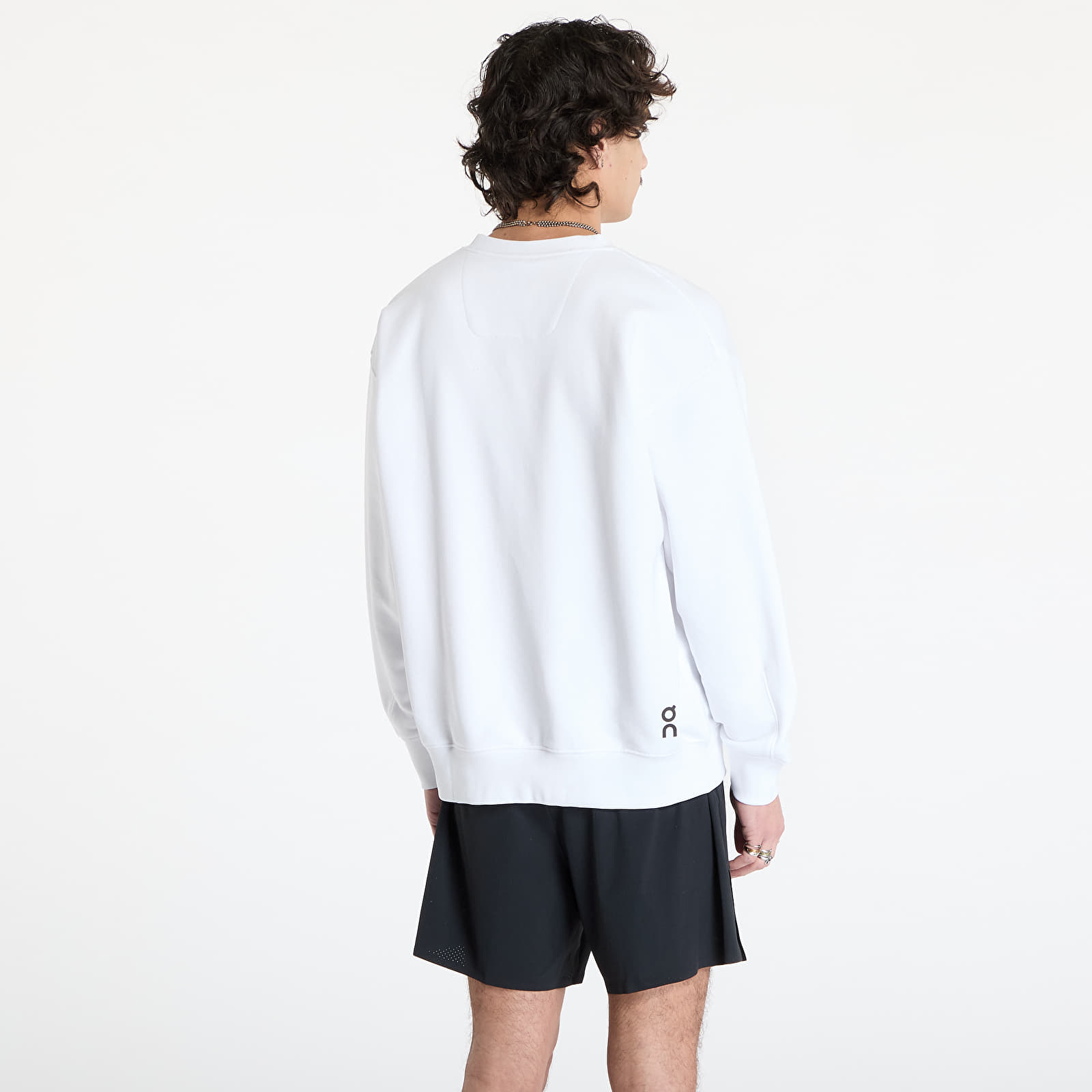Hoodies and sweatshirts  On Club Crew White