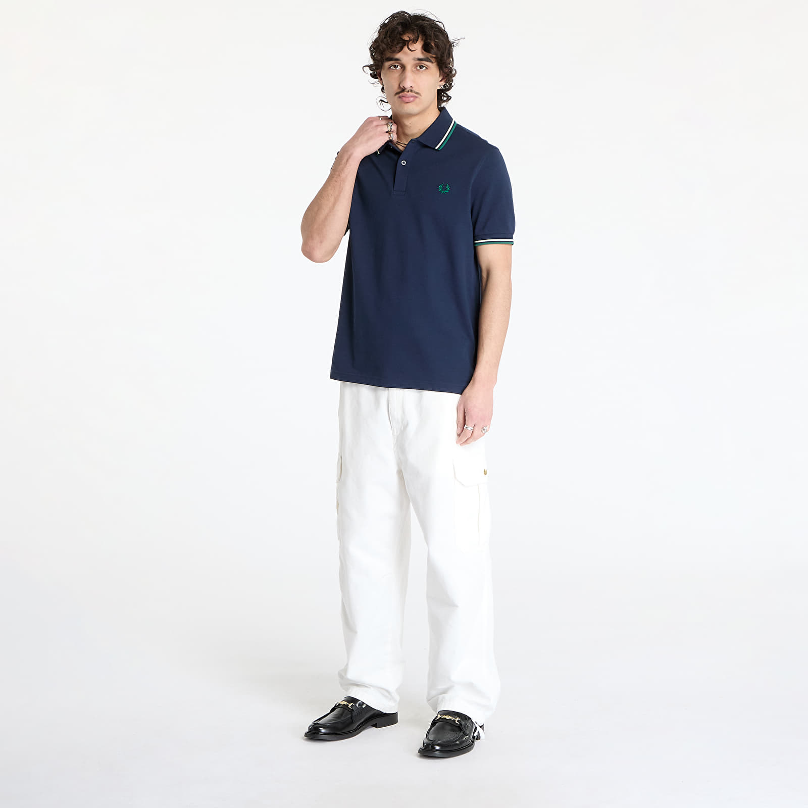 Pánská trička FRED PERRY Twin Tipped Fred Perry Shirt Dark Carbon/ Light Ecru/ Label Green