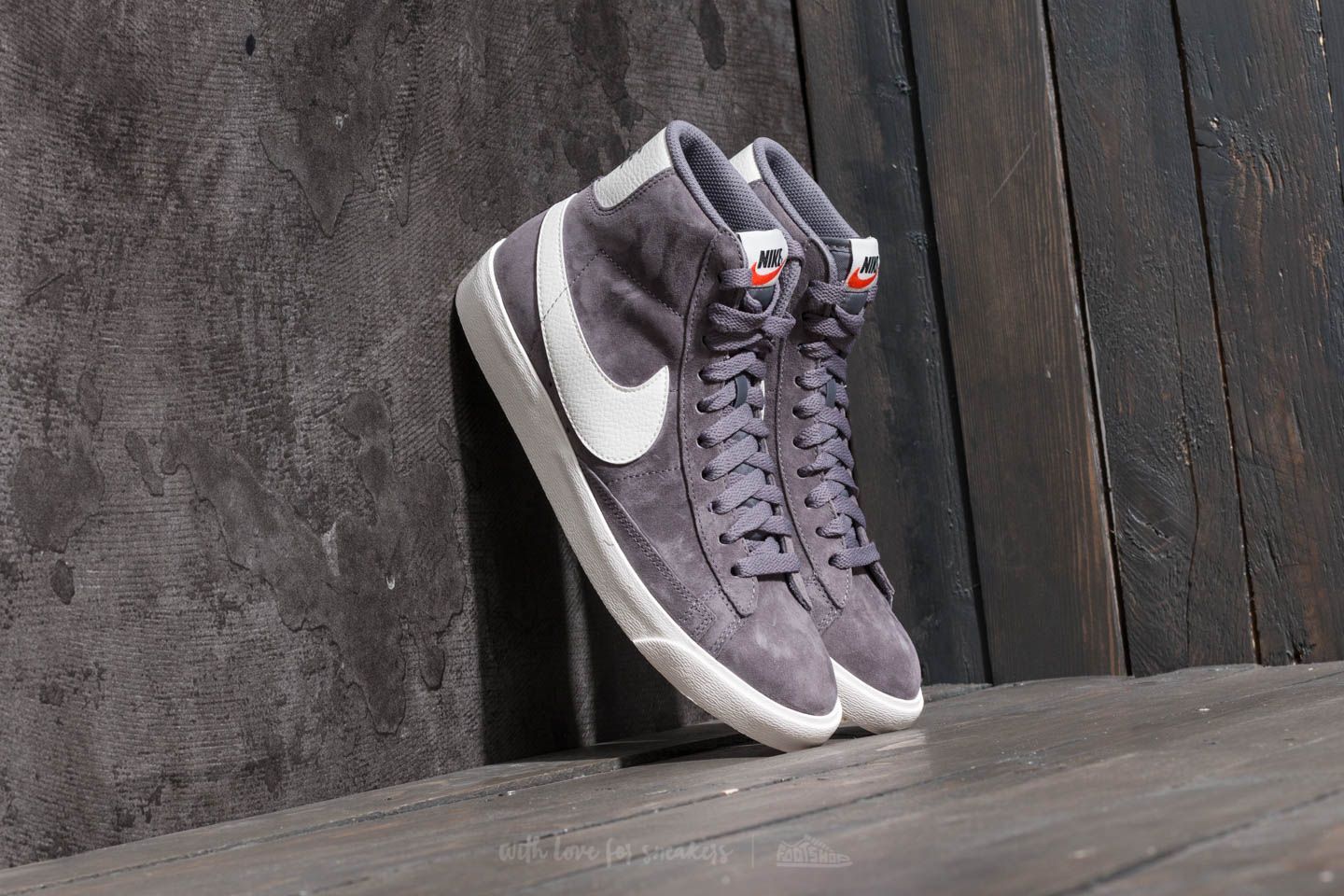 Women s shoes Nike Wmns Blazer Mid Vintage Suede Gunsmoke Sail