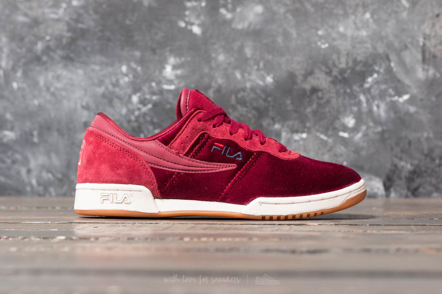 Fila red velvet deals