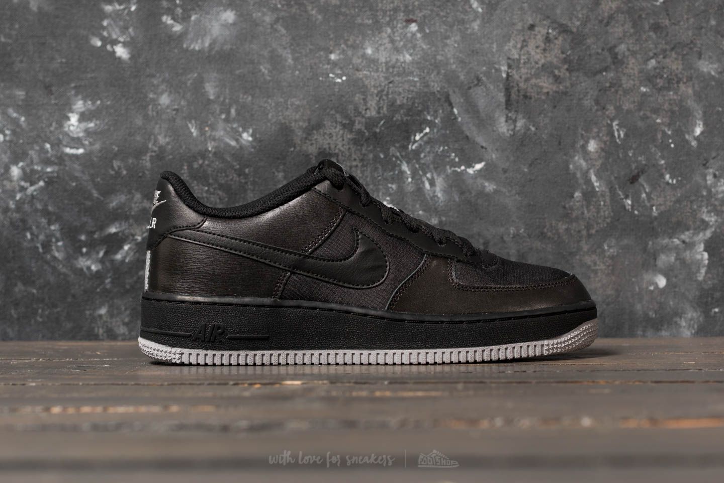 Damesko Nike Air Force 1 LV8 (GS) Black/ Black/ Wolf Grey