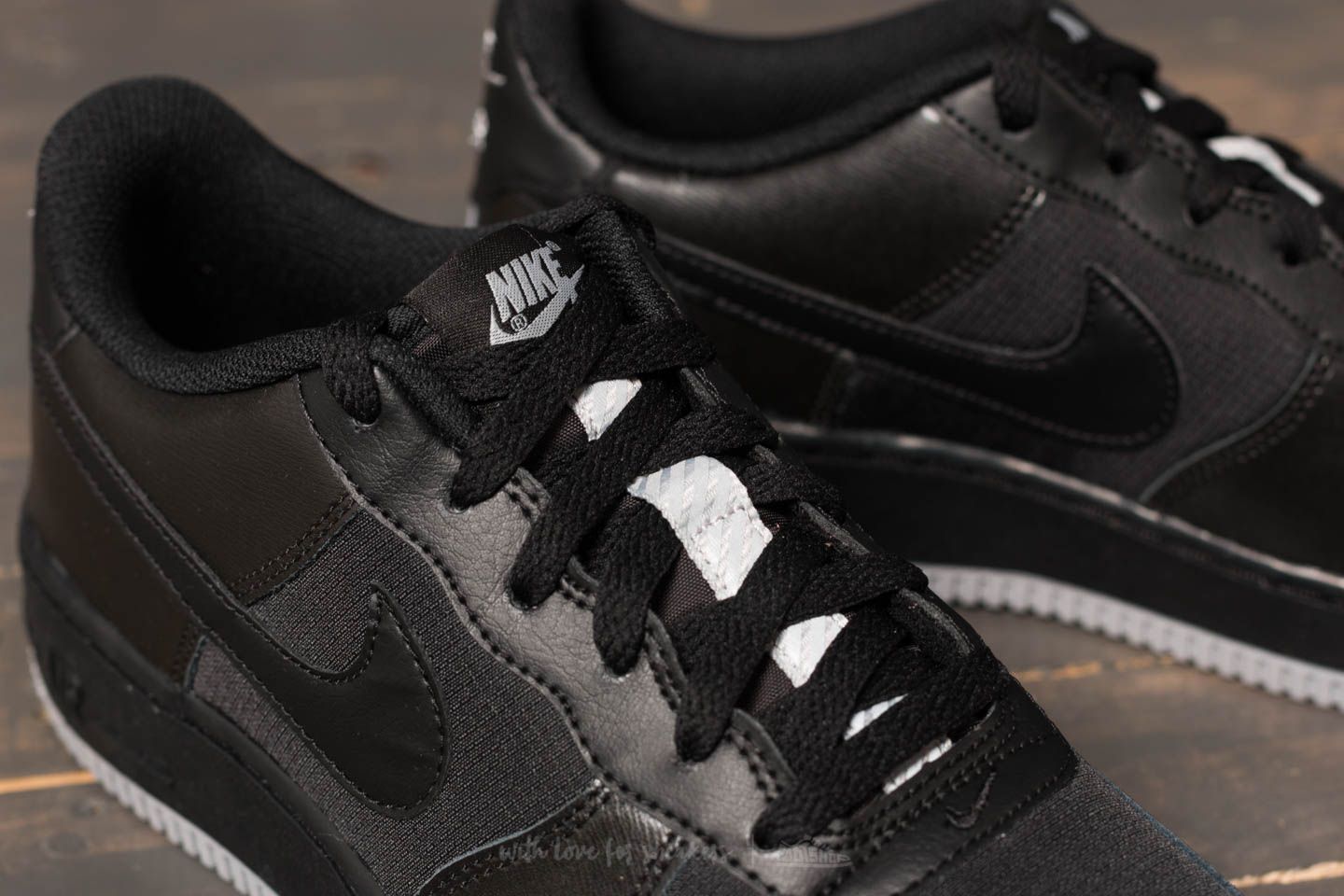 Damesko Nike Air Force 1 LV8 (GS) Black/ Black/ Wolf Grey