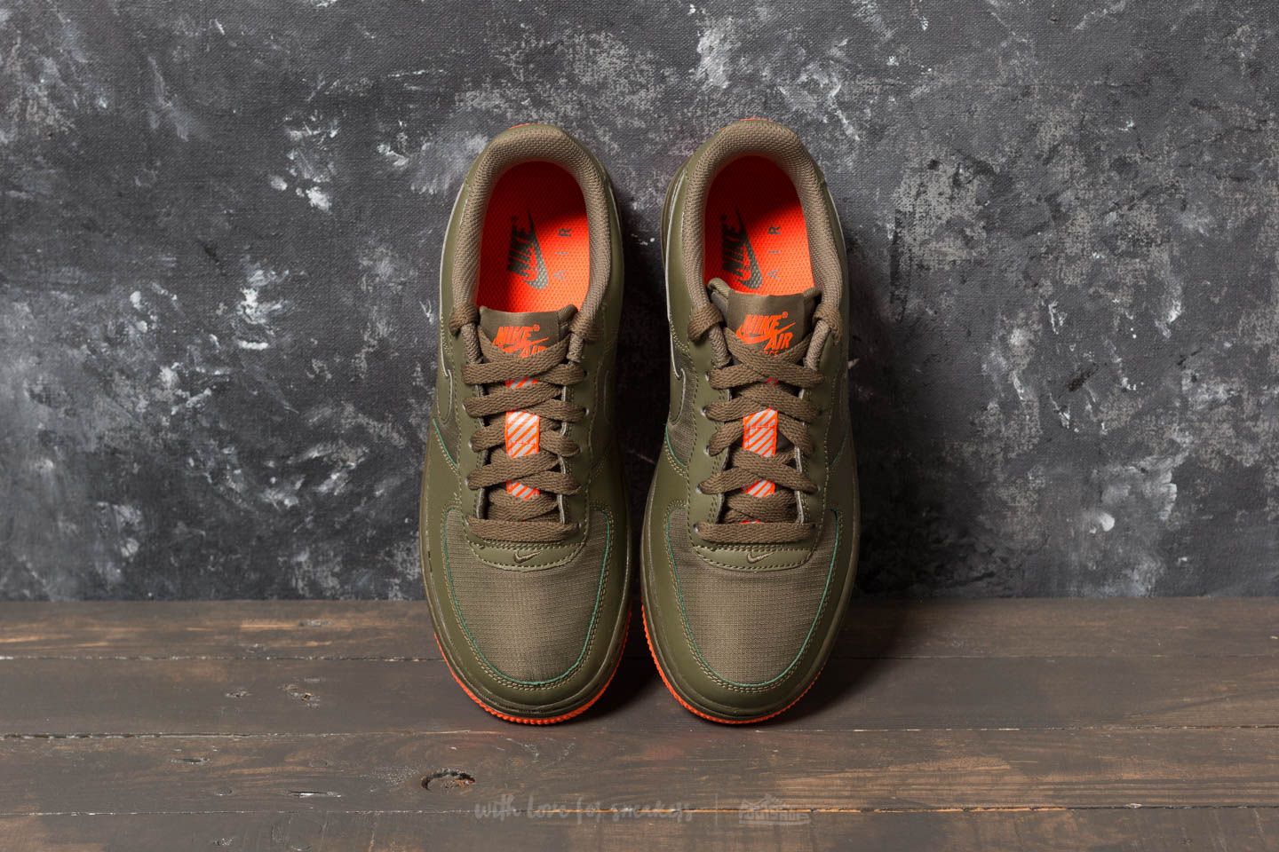 Moteriška avalynė Nike Air Force 1 LV8 (GS) Medium Olive/ Medium Olive