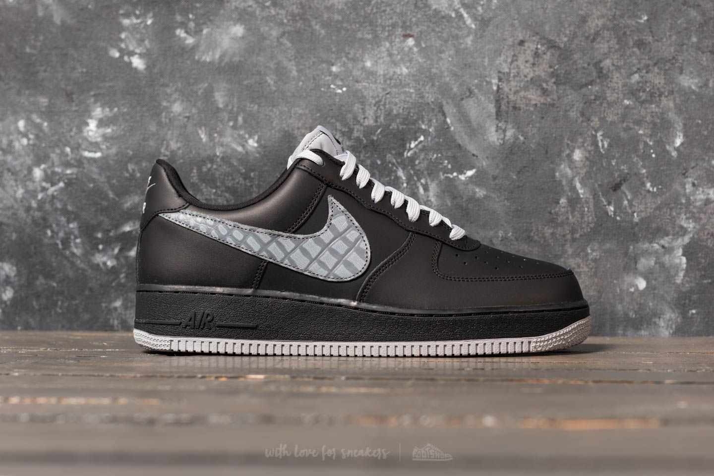 Men s shoes Nike Air Force 1 07 LV8 Black Cool Grey Dark Grey