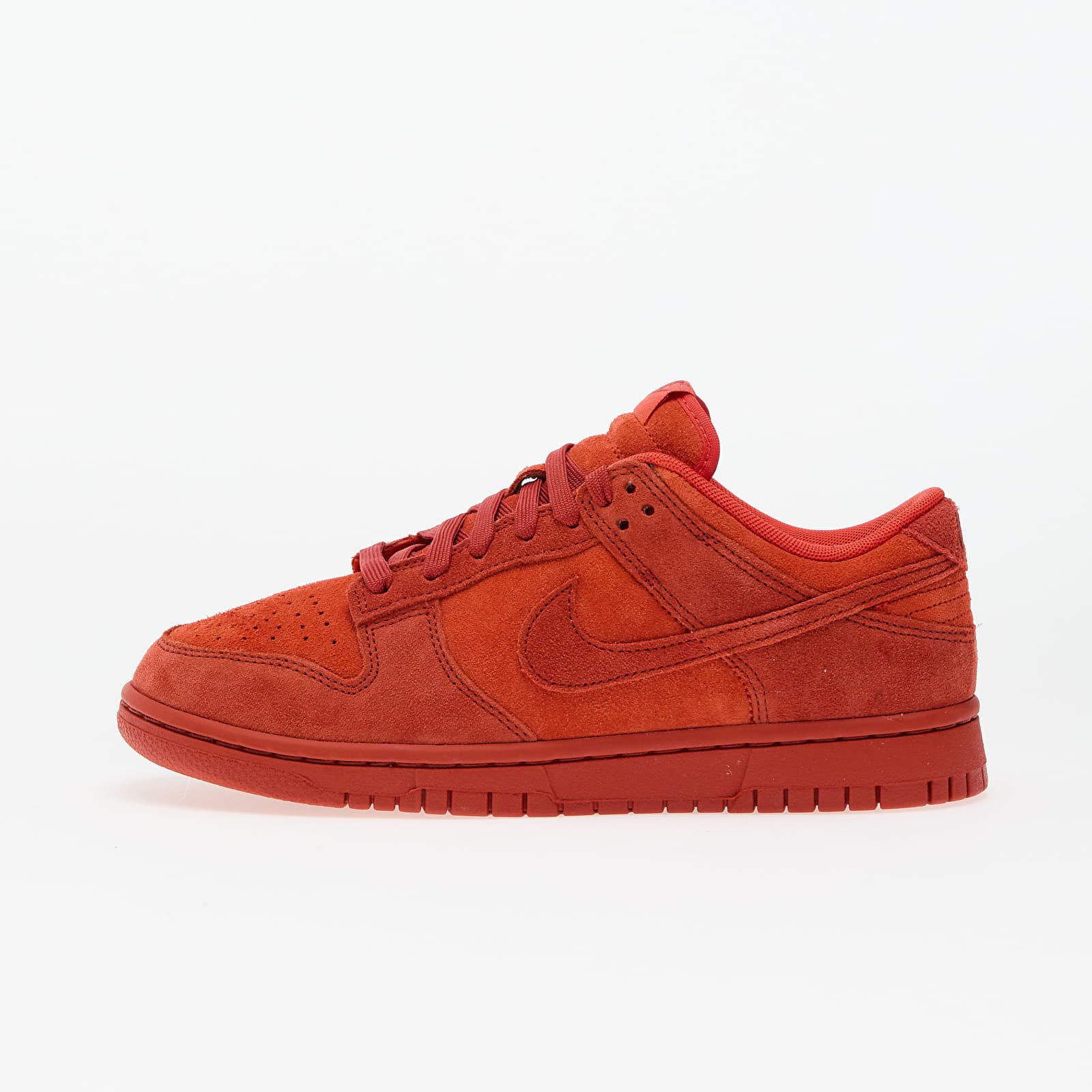 Levně Tenisky Nike W Dunk Low Se Picante Red/ Dragon Red