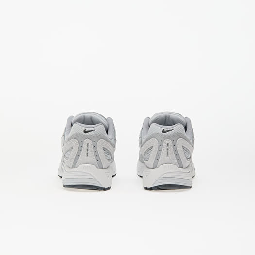 Nike W Air Pegasus 2005 Pure Platinum/ Mtlc Platinum-Wolf Grey