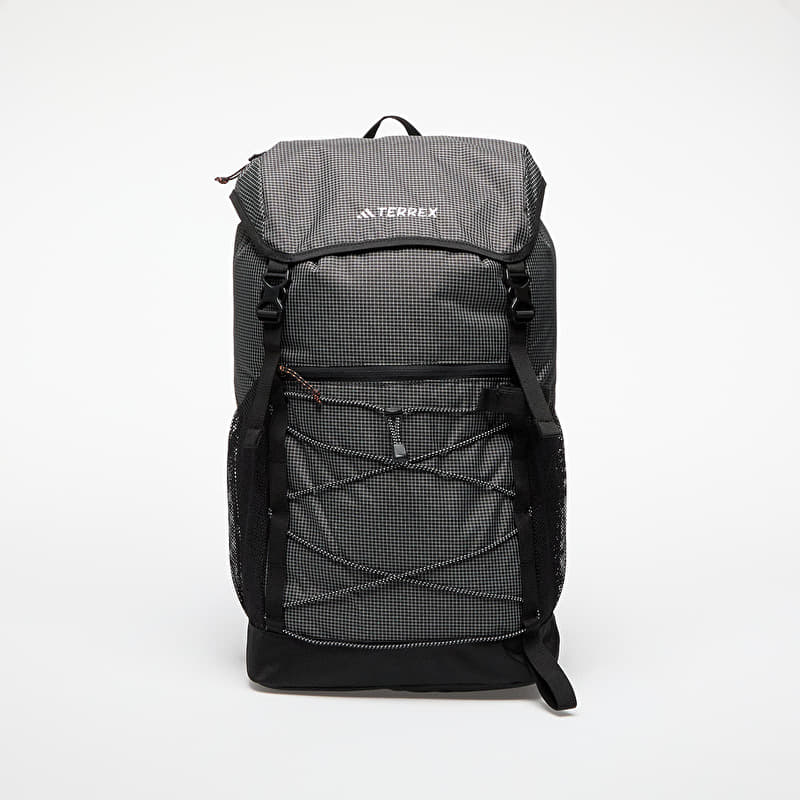 chloe faye mini backpack grey used – Luxe.It.Fwd ultra light fishing The Great Lakes of Color:Hatchery Pellet Modelled on the Maison’s