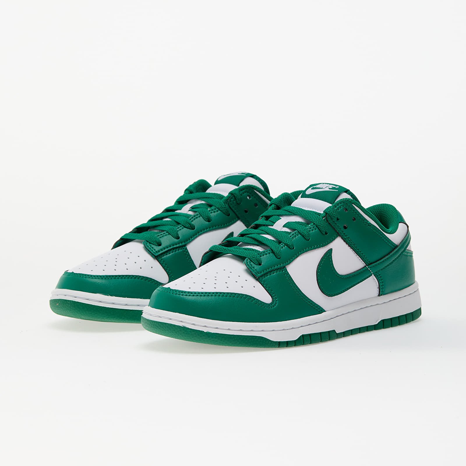 Herren Sneaker und Schuhe Nike Dunk Low Retro White/ Malachite