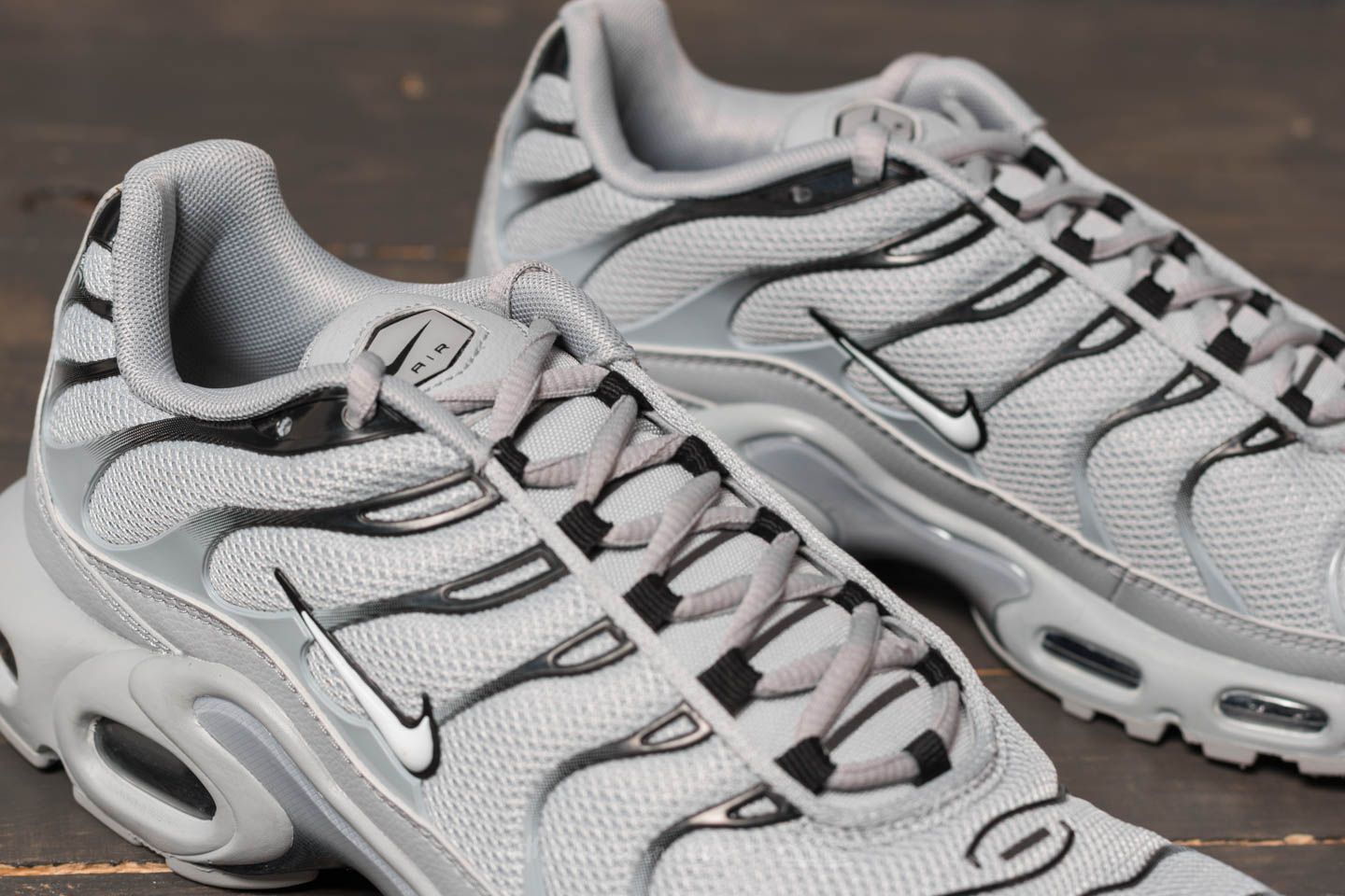 Nike tns wolf grey discount