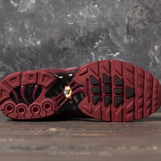 Nike air max plus team red/white/black clearance
