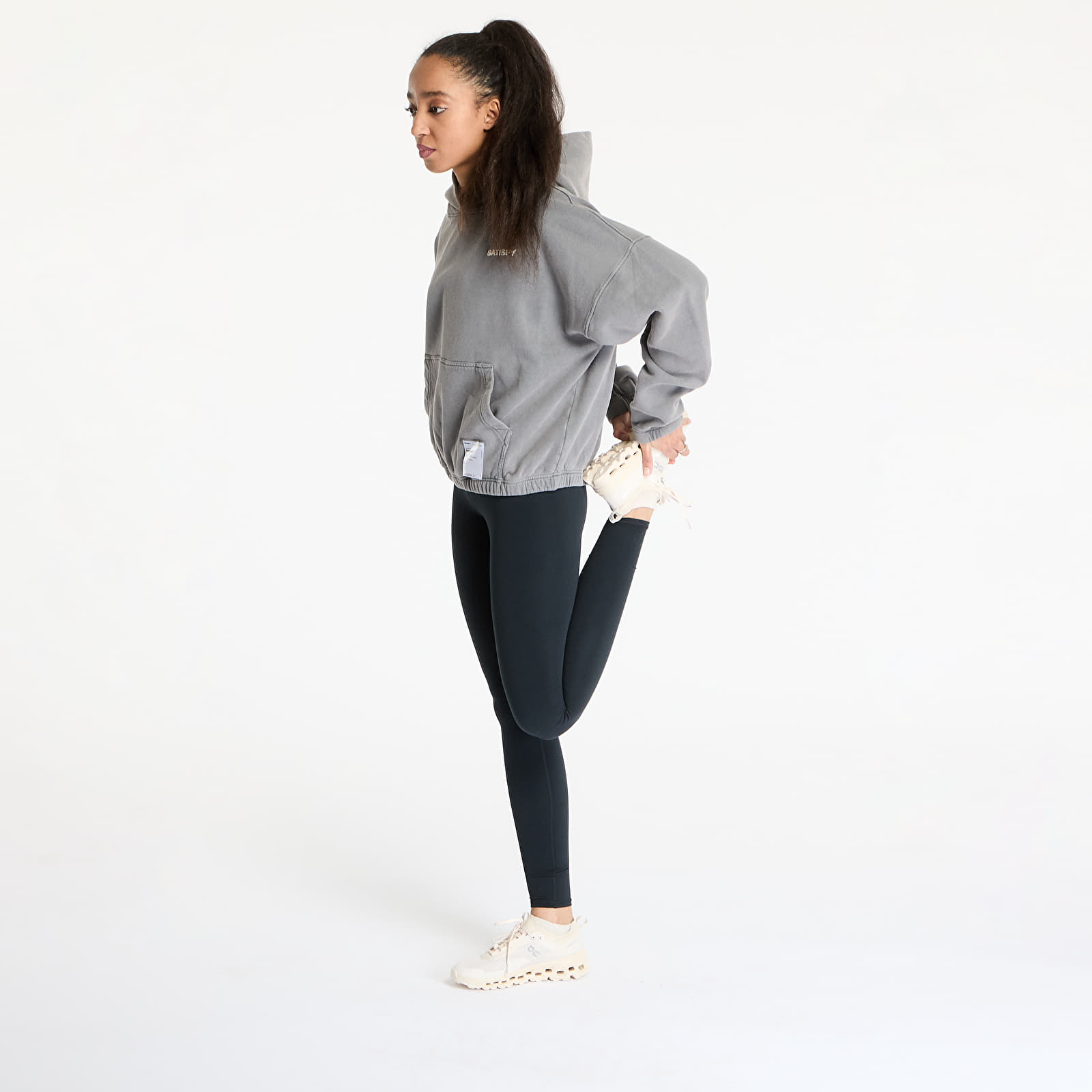 Sweatjacken und Sweatshirts Satisfy SoftCell Hoodie UNISEX Aged Grey