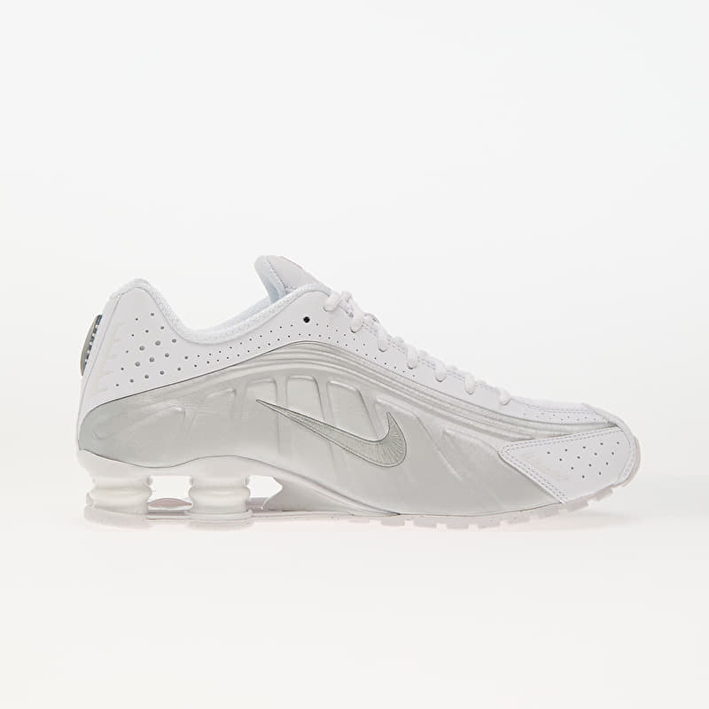 NIKE Shox R4 ホワイト シルバー スニーカー Nike Shox R4 White/ Metallic Silver-White | Footshop