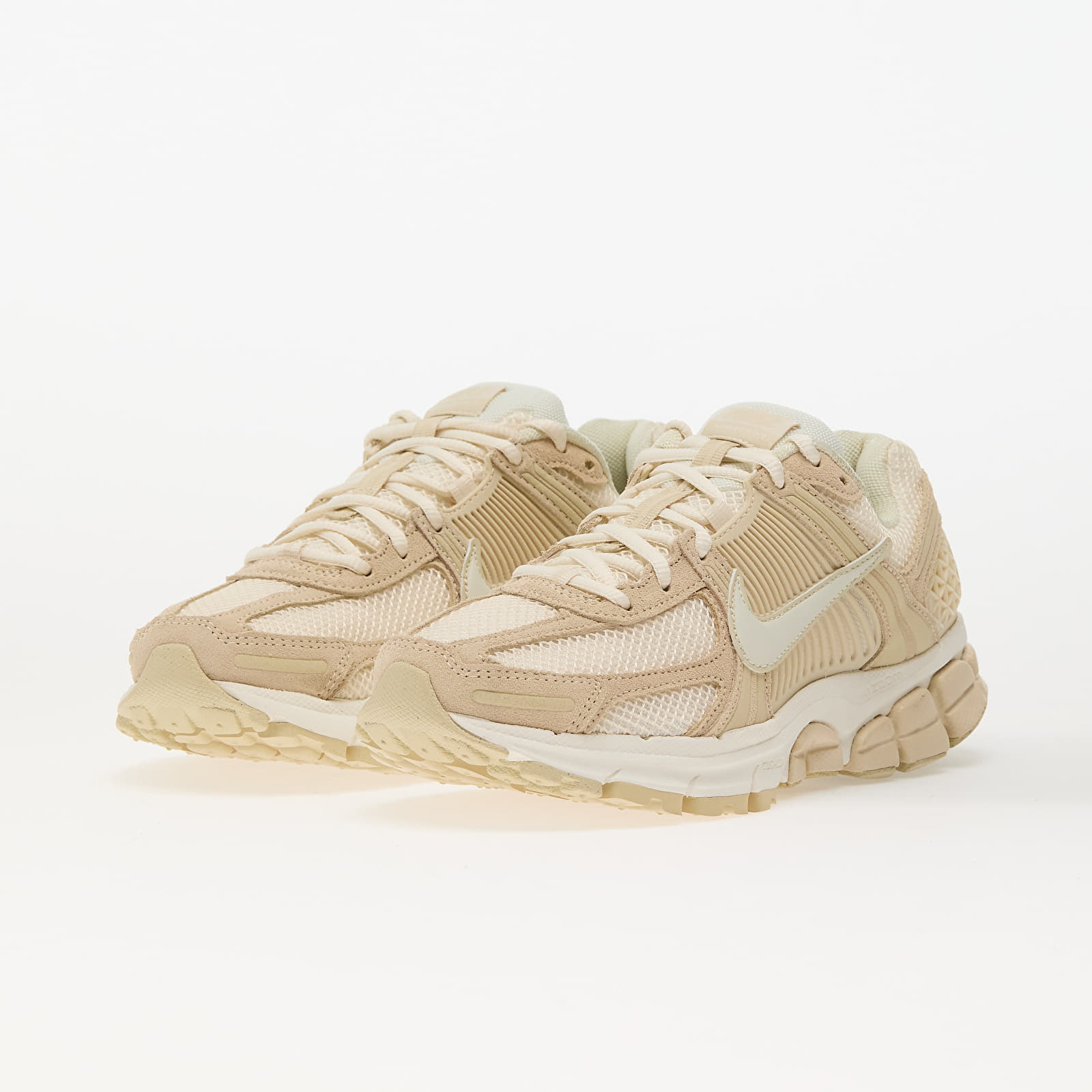 Women's shoes Nike W Zoom Vomero 5 Beach/ Sail-Lt Khaki-Pale Ivory