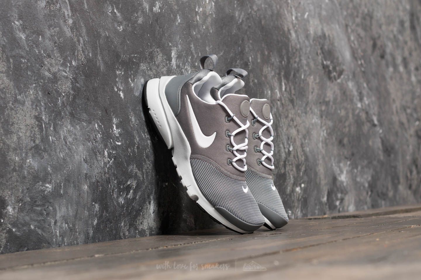 Dámske topánky a tenisky Nike Presto Fly (GS) Cool Grey/ White-Pure Platinum