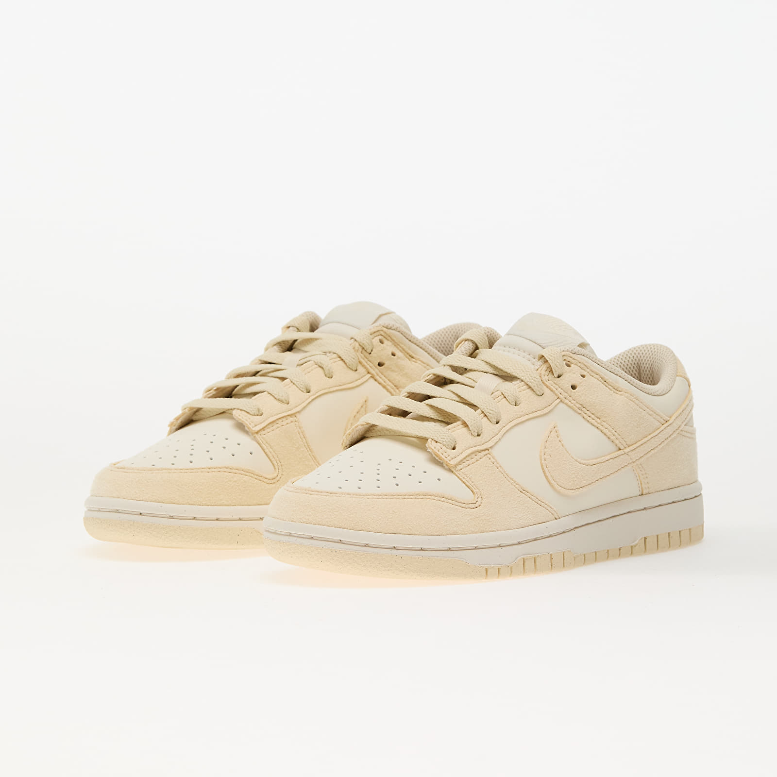 Dámské tenisky a boty Nike W Dunk Low Soft Pearl/ Beach-Pale Ivory-White
