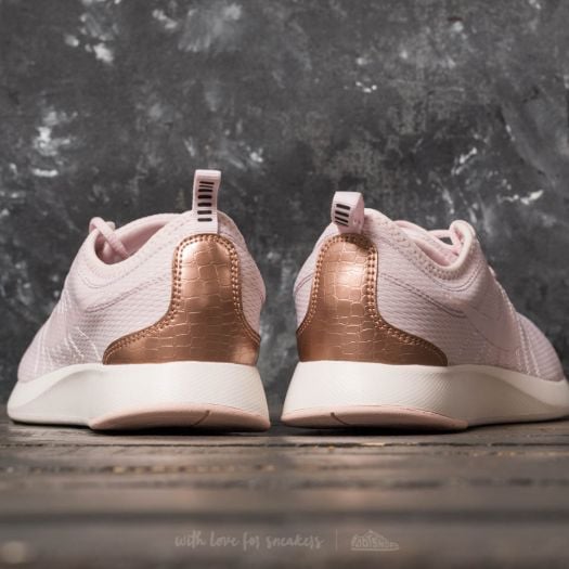 Tênis nike dualtone racer edição shop especial feminino