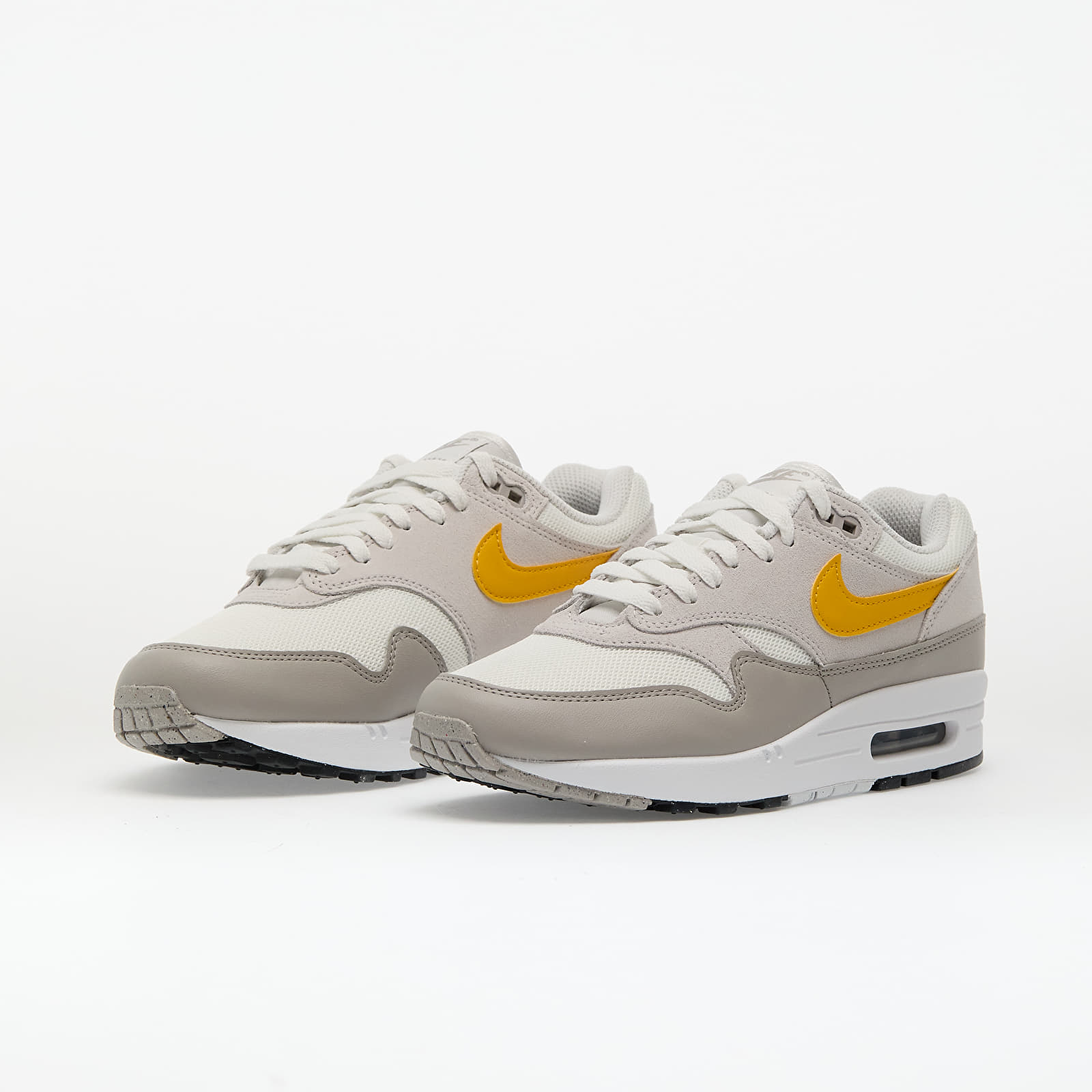 Pánské tenisky a boty Nike Air Max 1 Essential Summit White/ University Gold-Vast Grey