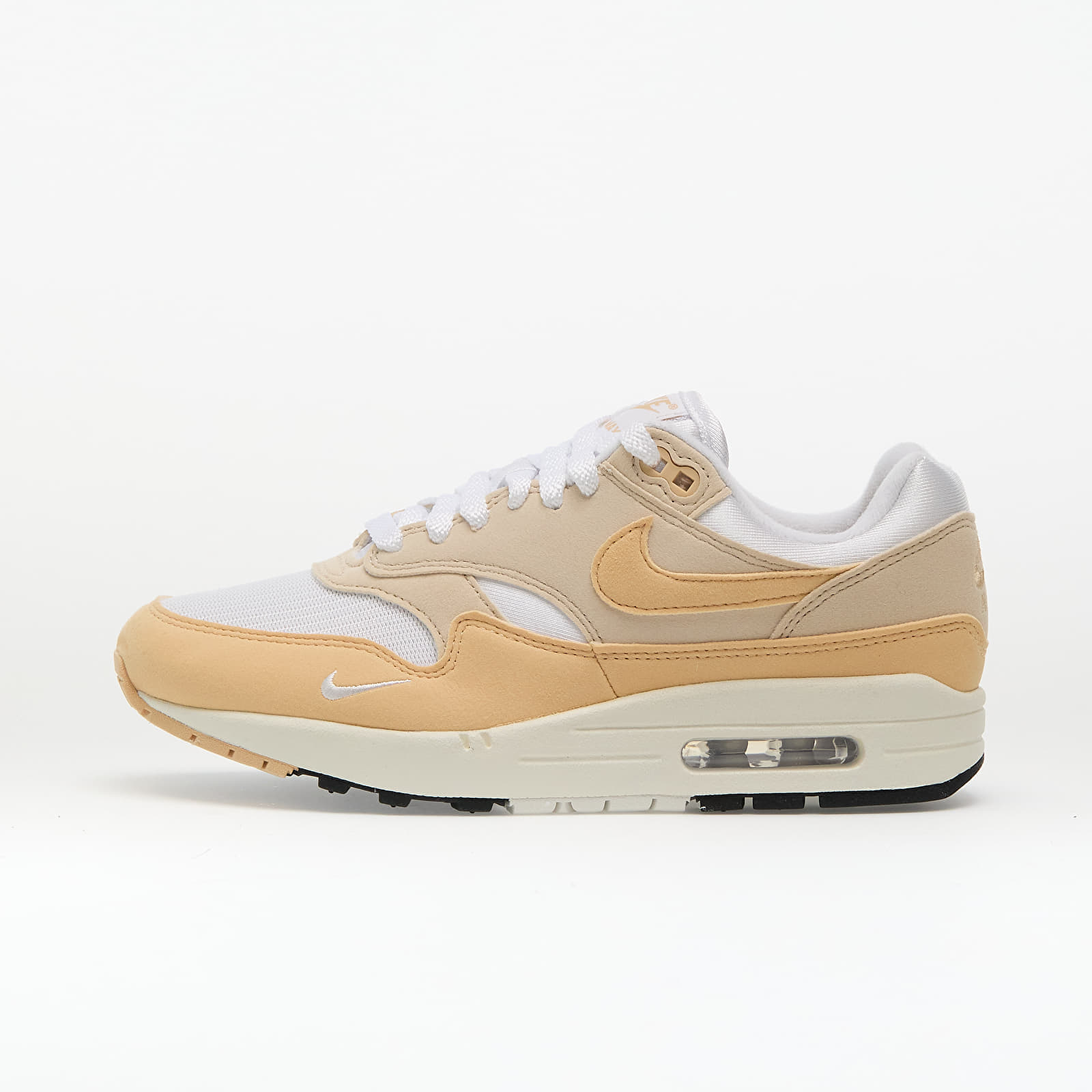 Levně Tenisky Nike W Air Max 1 '87 T Lt Orewood Brn/ White Onyx-White-Sail