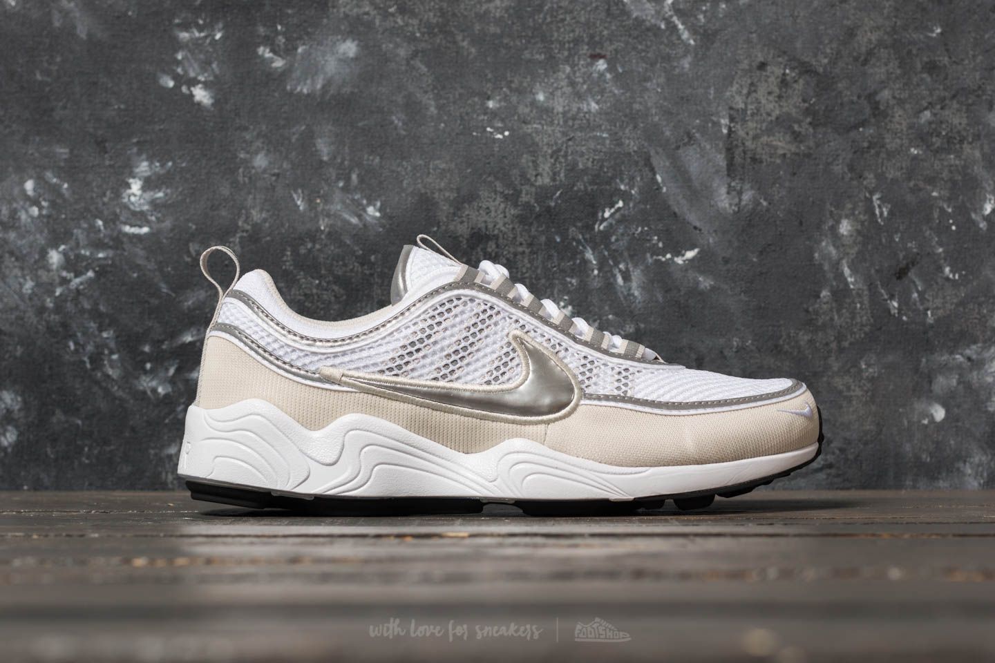Men s shoes Nike Air Zoom Spiridon 16 White Metallic Silver Footshop