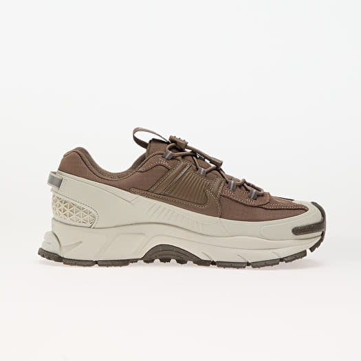 Nike W Zoom Vomero Roam Light Bone/ Mink Brown-Court Purple | Footshop