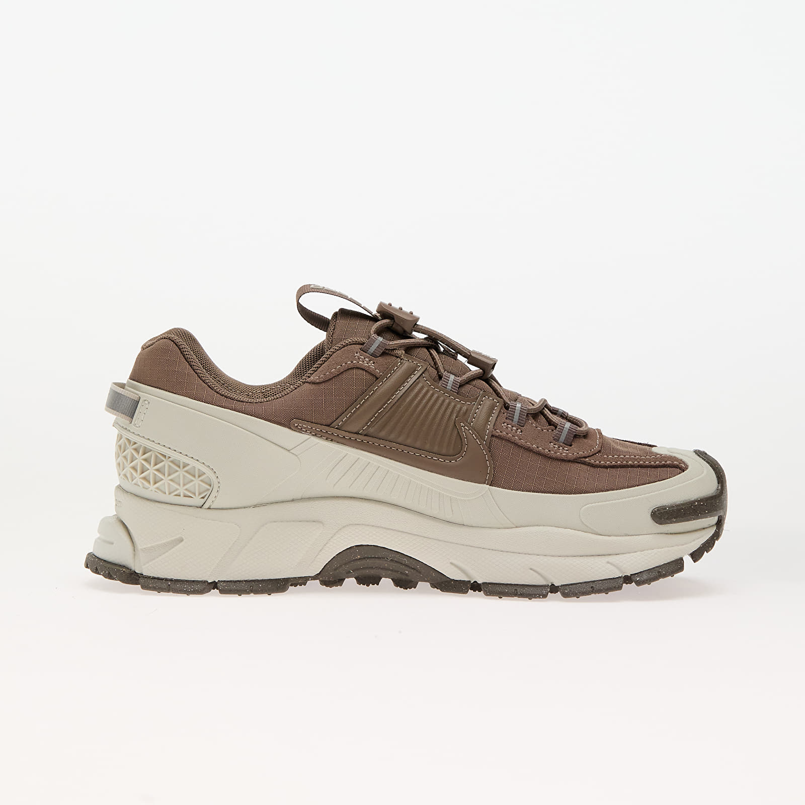 Women's shoes Nike W Zoom Vomero Roam Light Bone/ Mink Brown-Court Purple
