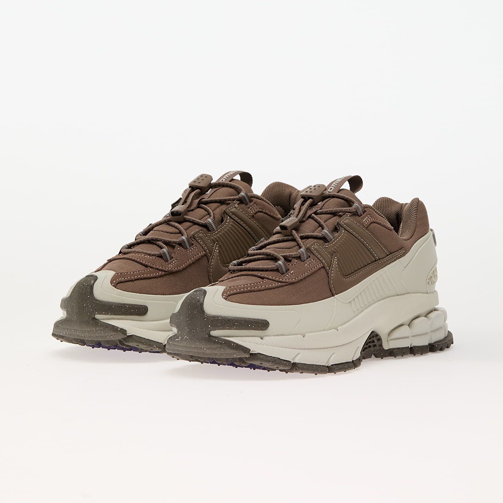 Women's shoes Nike W Zoom Vomero Roam Light Bone/ Mink Brown-Court Purple