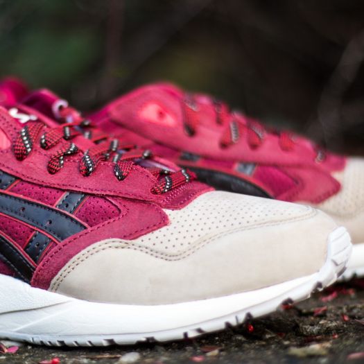 Asics gel saga white burgundy hotsell