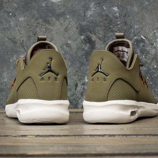 Jordan first class beige discount