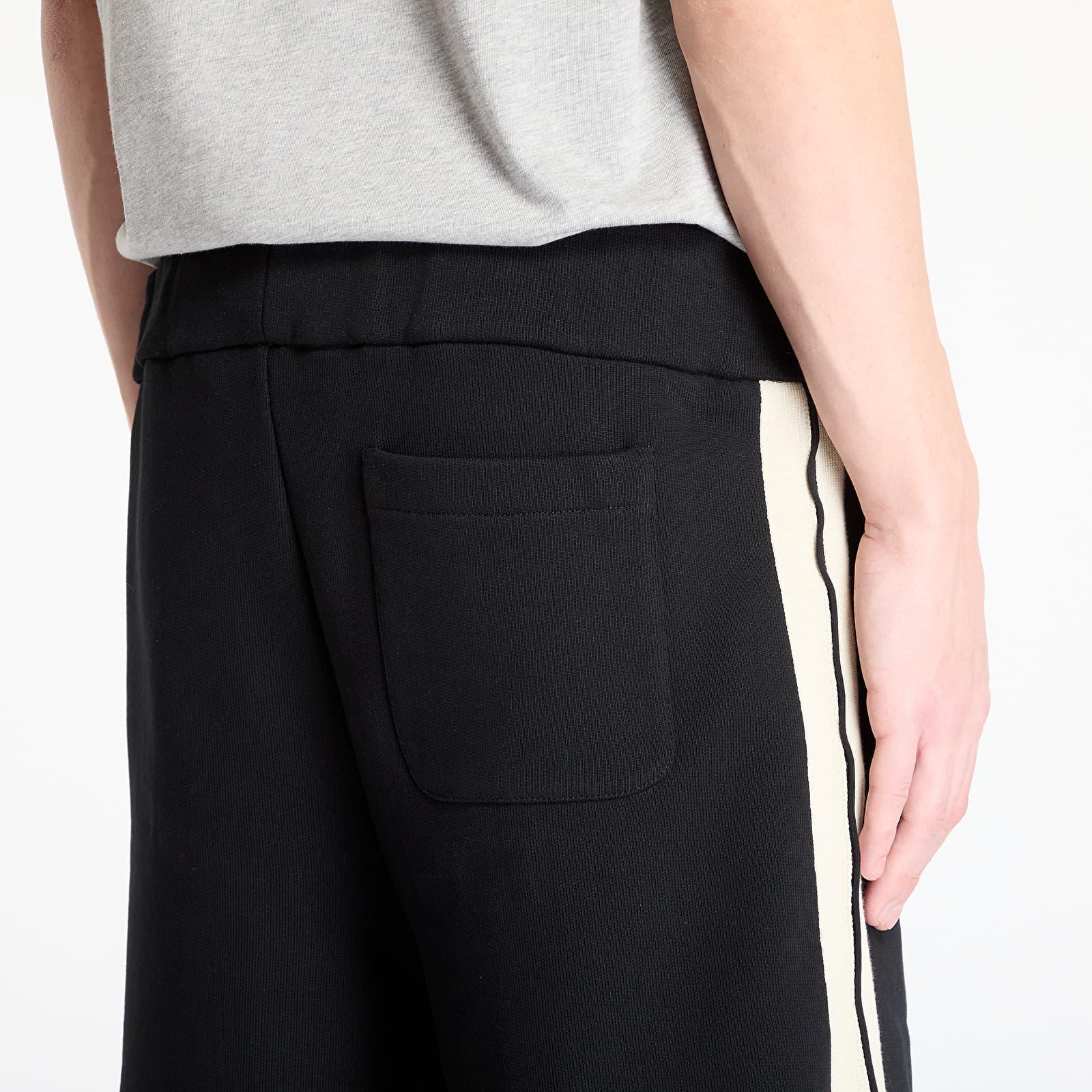Pantaloncini uomo Palm Angels Curved Logo Track Sweatshorts Black/ Ivory