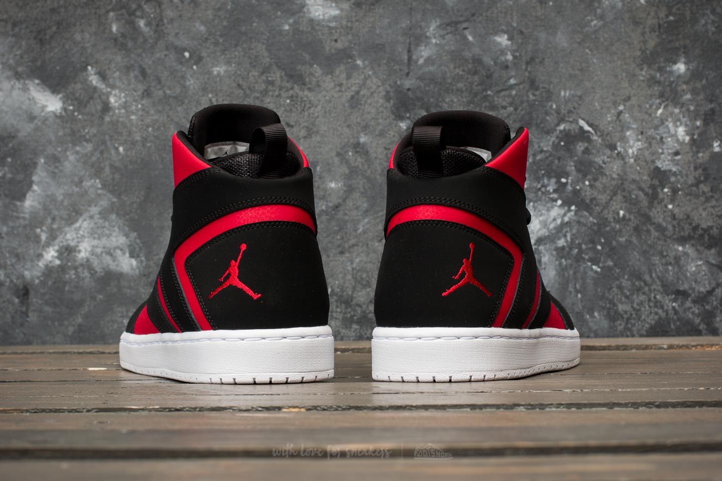 Jordan flight legend red new arrivals