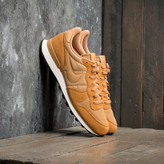 Nike Internationalist SE
