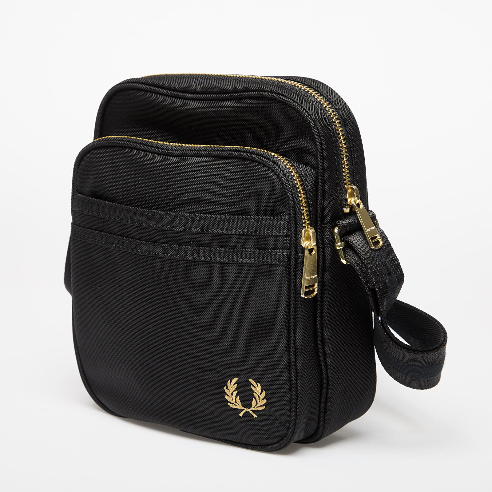Crossbody bags FRED PERRY Textured Nylon Side Bag Black