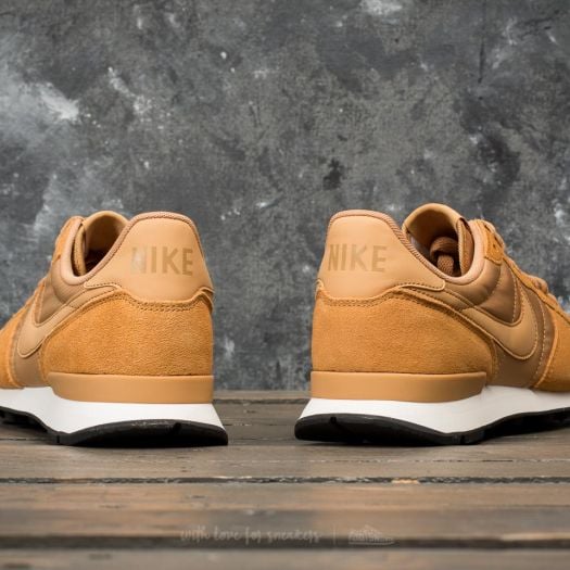 Nike Internationalist SE