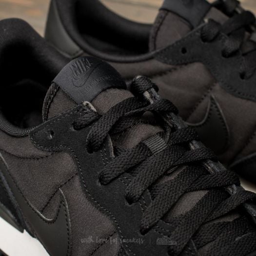Men s shoes Nike Internationalist SE Black Black Sail Footshop