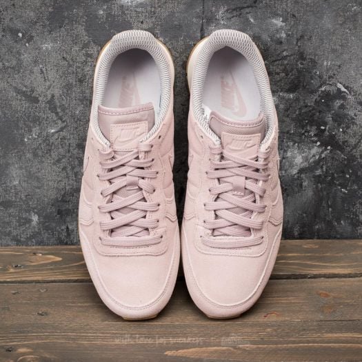 Nike internationalist particle rose cheap