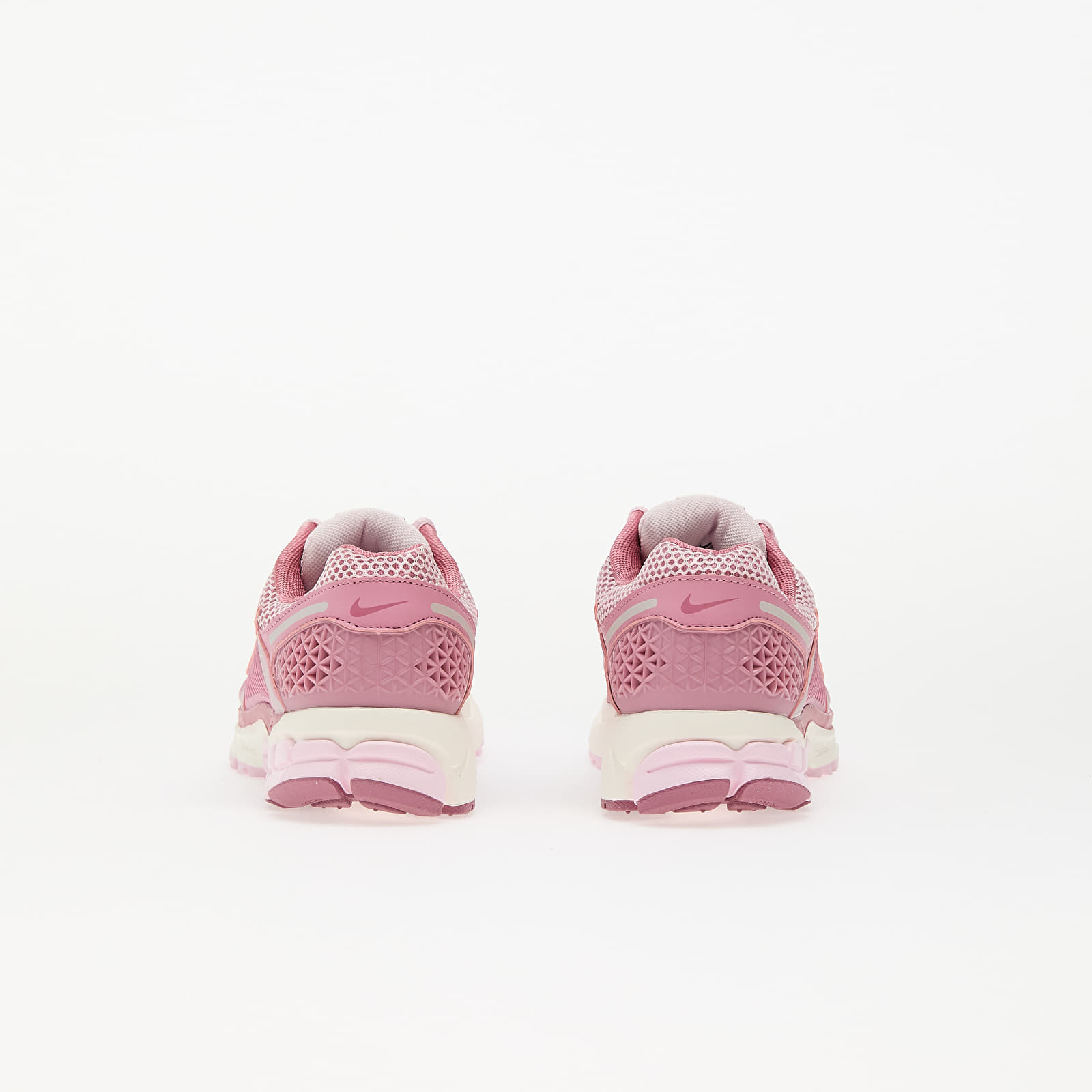 Women's shoes Nike W Zoom Vomero 5 Elemental Pink/ Desert Berry-Pink Foam