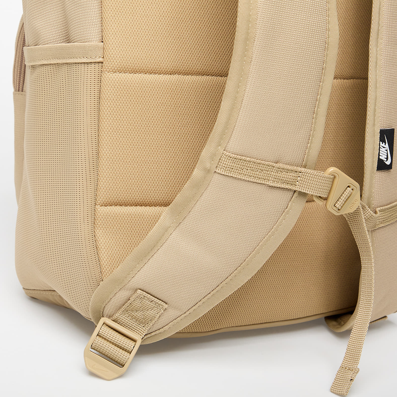 Batohy Nike Heritage Eugene Backpack 23L Parachute Beige/ Summit White