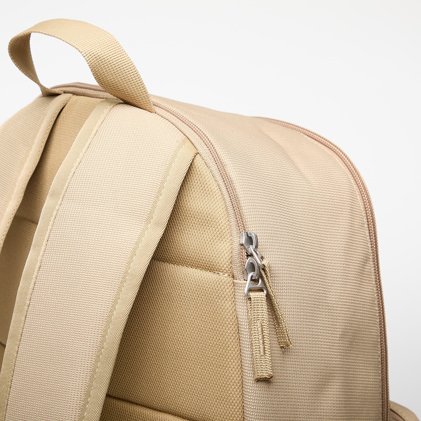 Batohy Nike Heritage Eugene Backpack 23L Parachute Beige/ Summit White