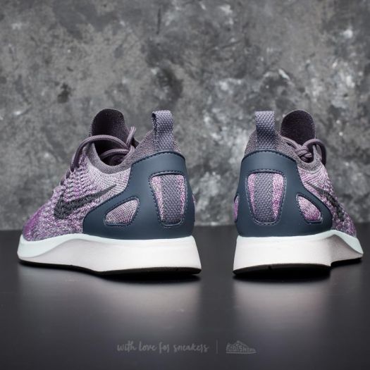 Nike air zoom mariah on sale flyknit racer light carbon