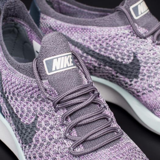 Nike womens mariah flyknit racer best sale